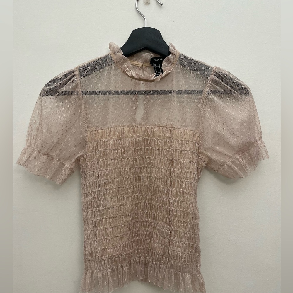 FOREVER 21 DUSTY PINK SHORT SLEEVE BLOUSE